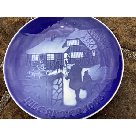 Copenhagen B&G #9073 Country Christmas Limited Edition 7” Porcelain Plate 1973 - Picture 2 of 4